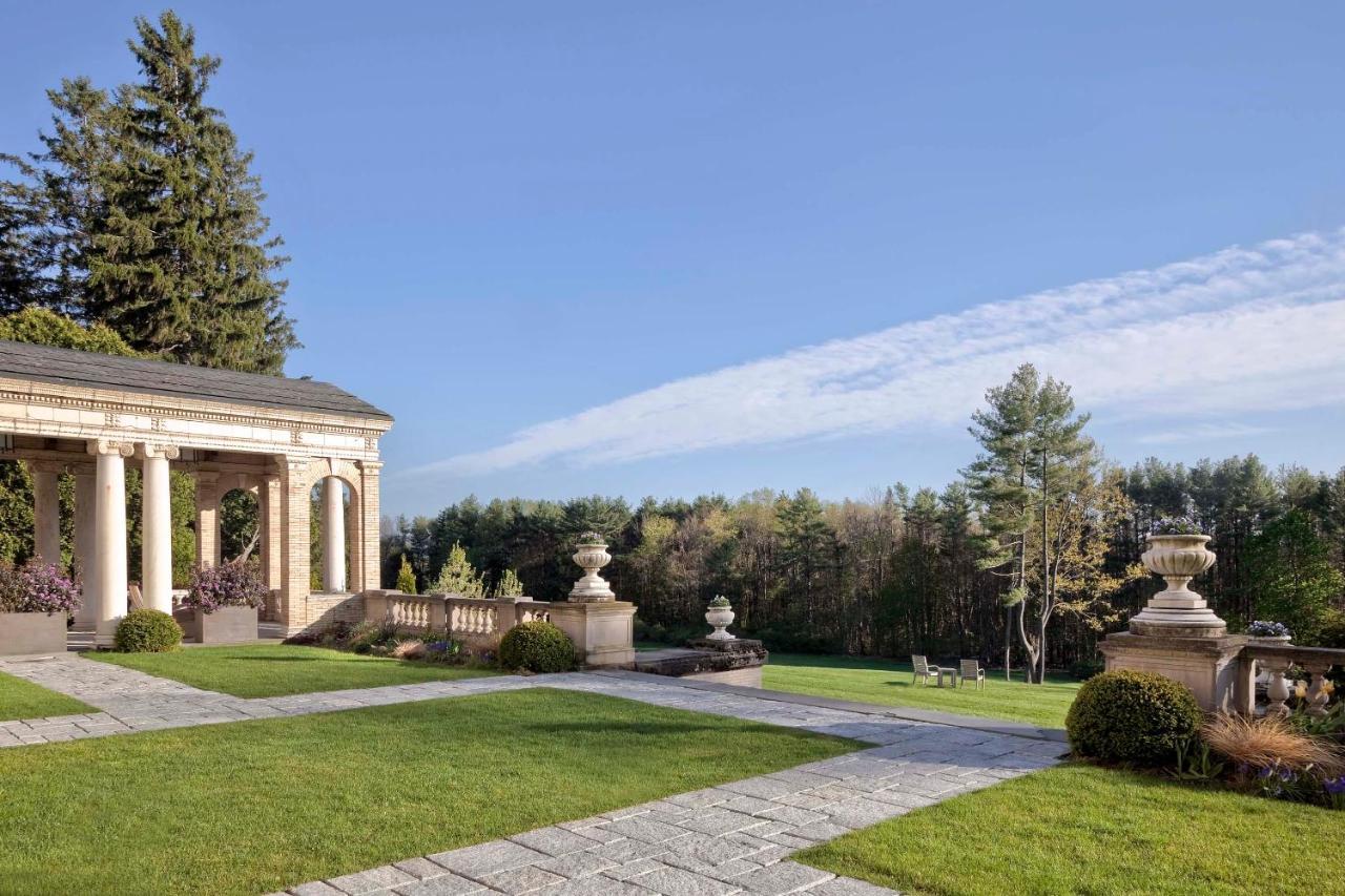 Wheatleigh Hotel Lenox Buitenkant foto